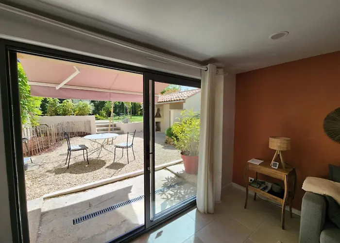 Myluberon-Appartement Au Pied Du Luberon
